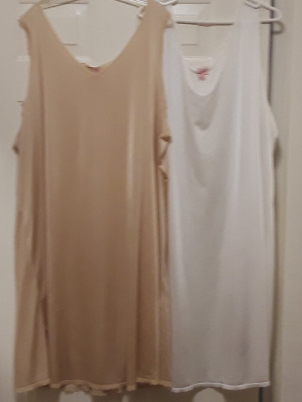 Lot of 2 Nylon Full Slips Lace Trim Comfort Choice White & Beige Size 4X (34/36)